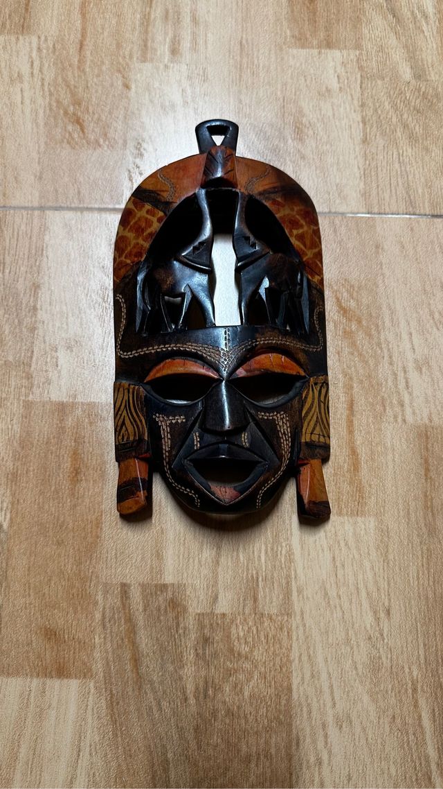 Máscara decoración africana