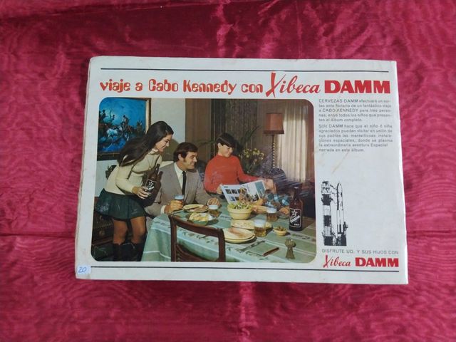 Álbum de cromos Homenaje a la conquista del espaci