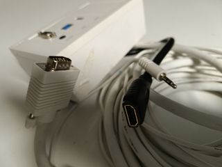 Cable HDMI VGA àudio per pared 5'5metres