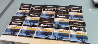 ANZUELOS X12 Nº6 MUSTAD LIMERICK CLASSIC.