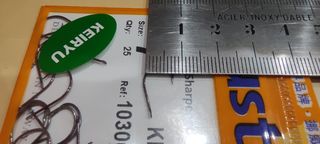 ANZUELOS X8 Nº7 MUSTAD MODELO KEIRYU CARBONO.