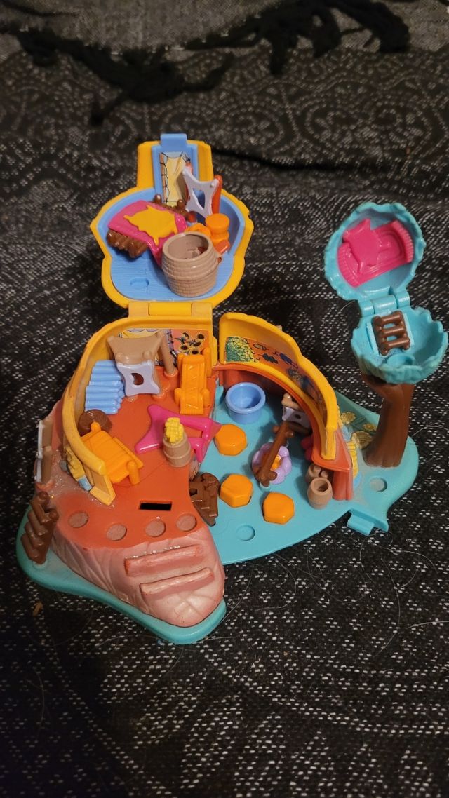 Polly pocket bluebir pocahontas