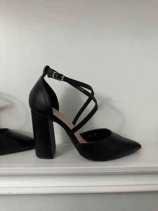 TACONES NEGROS talla 38