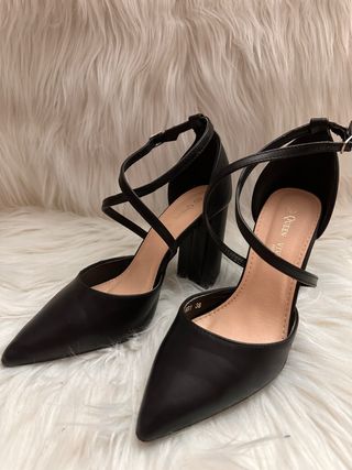 TACONES NEGROS talla 38