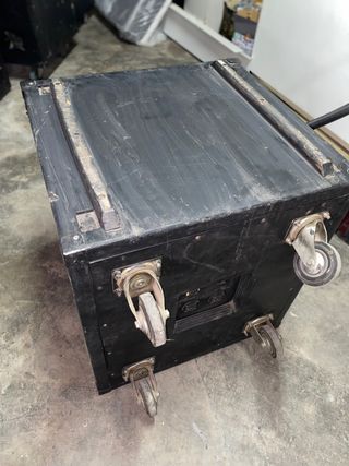 CAJON ALTAVOCES 10” y 8”