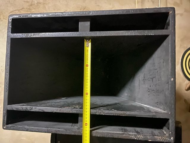 CAJON ALTAVOCES 10” y 8”