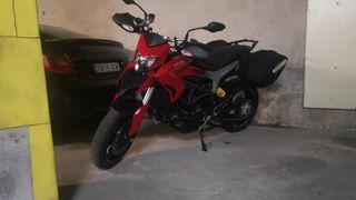Hyperstrada 821