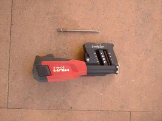 cargador de tornillos hilti