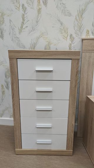 Dormitorio en tonos cambrian blanco gran calidad