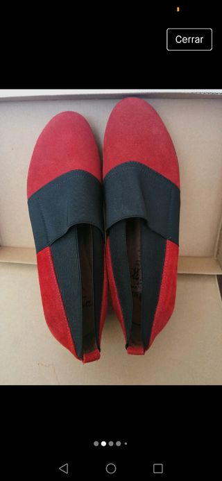 Zapatos Wonders serraje rojo.
