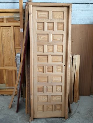 PUERTA MADERA