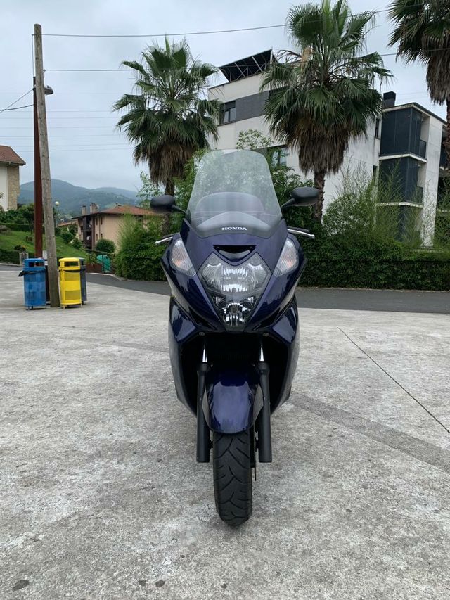 Honda Silver Wing 400cc