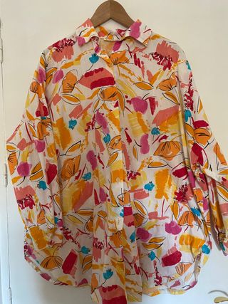 Camisa vintage flores y pintura