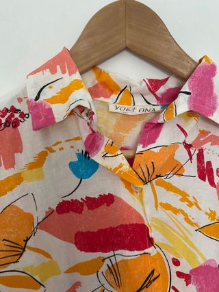 Camisa vintage flores y pintura