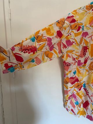 Camisa vintage flores y pintura