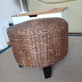 Taburete musical, reposapies, silla,