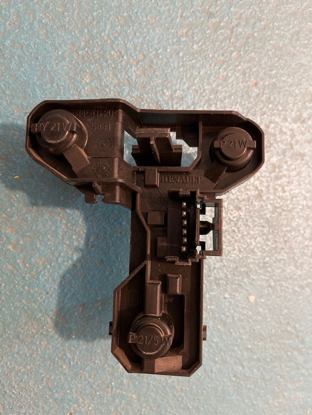 portalamparas renault scenic 95 al 2004