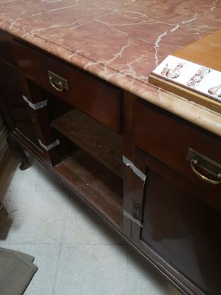 Mostrador de farmacia antiguo