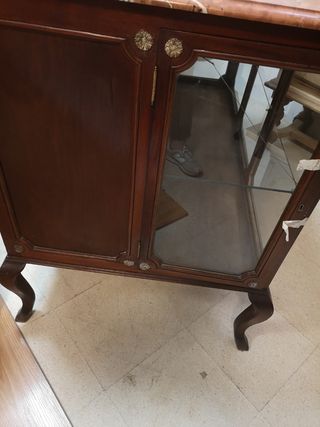 Mostrador de farmacia antiguo