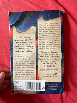 libro inglés: The feather Thief, Kirk Wallace