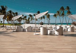pavimento porcelanico efecto madera instalacion