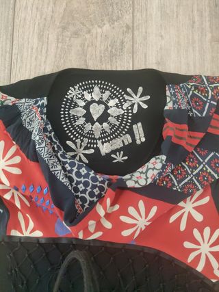 Camiseta marca Desigual