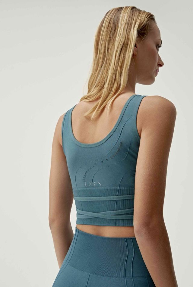 NUEVO top deportivo talla M