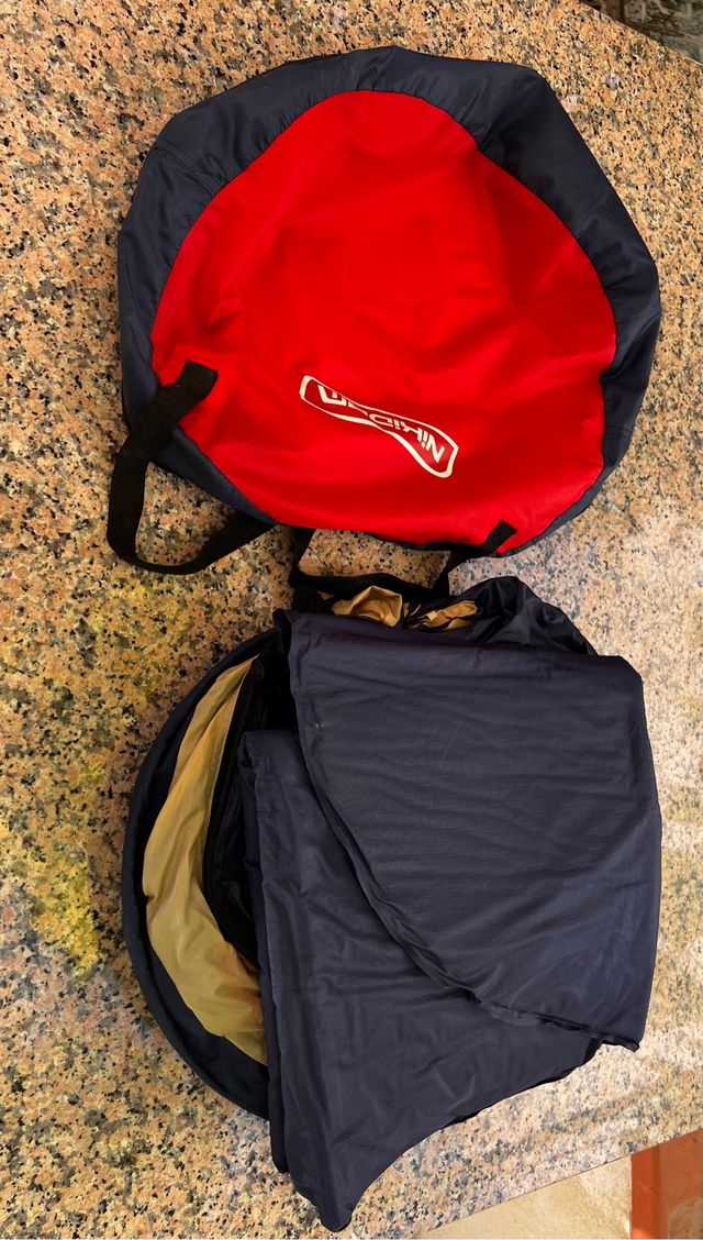 Tienda de campaña o camping y saco para bebé