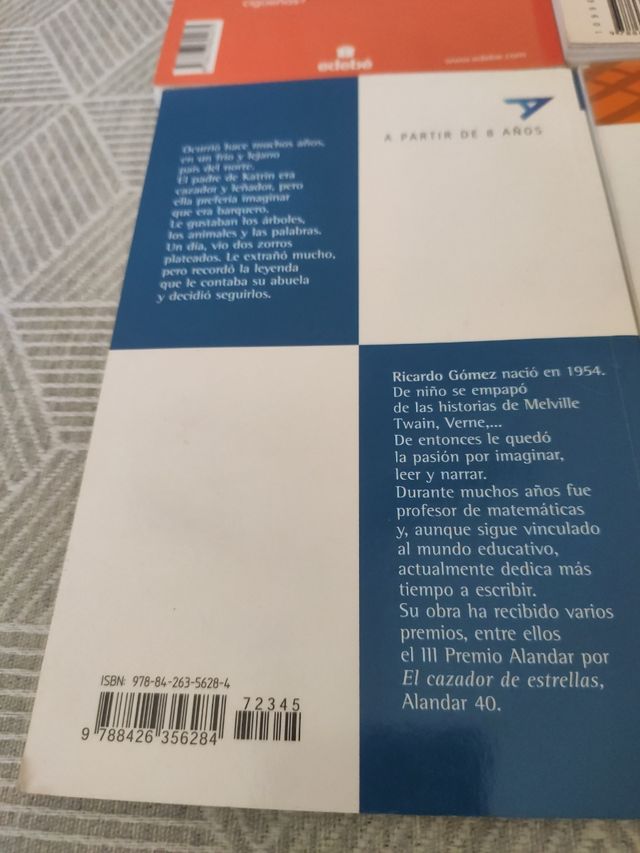 Molti libri per ragazzi e bambini