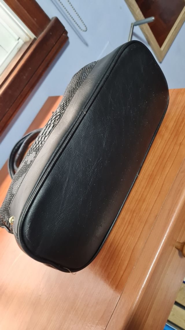 Bolso negro precioso