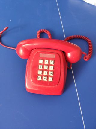 Tfono. vintage rojo