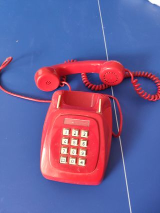 Tfono. vintage rojo