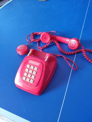 Tfono. vintage rojo