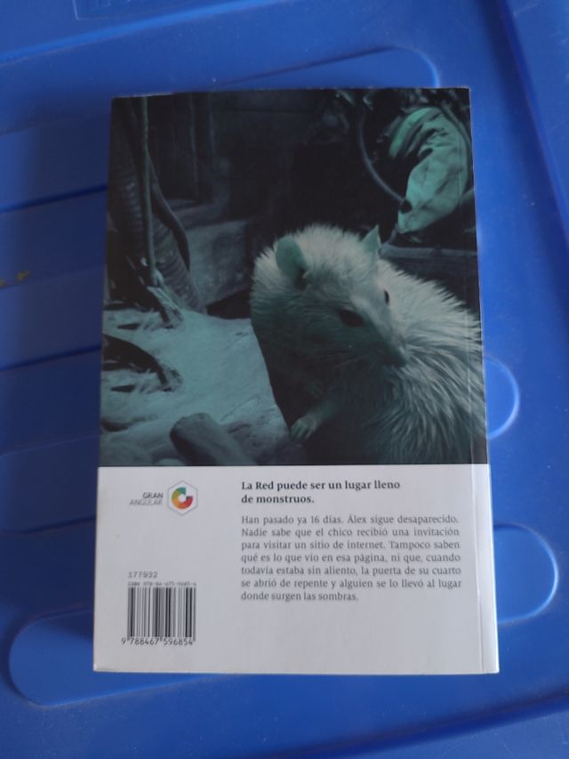 Libro DONDE SURGEN LAS SOMBRAS