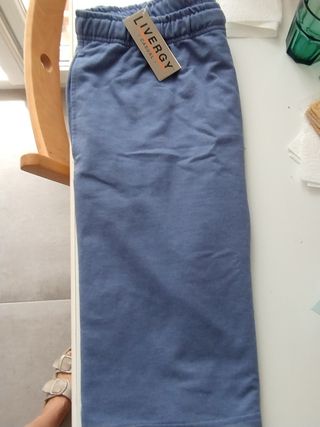 Pantalón corto. talla XL grande