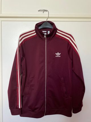 Chaqueta Adidas.