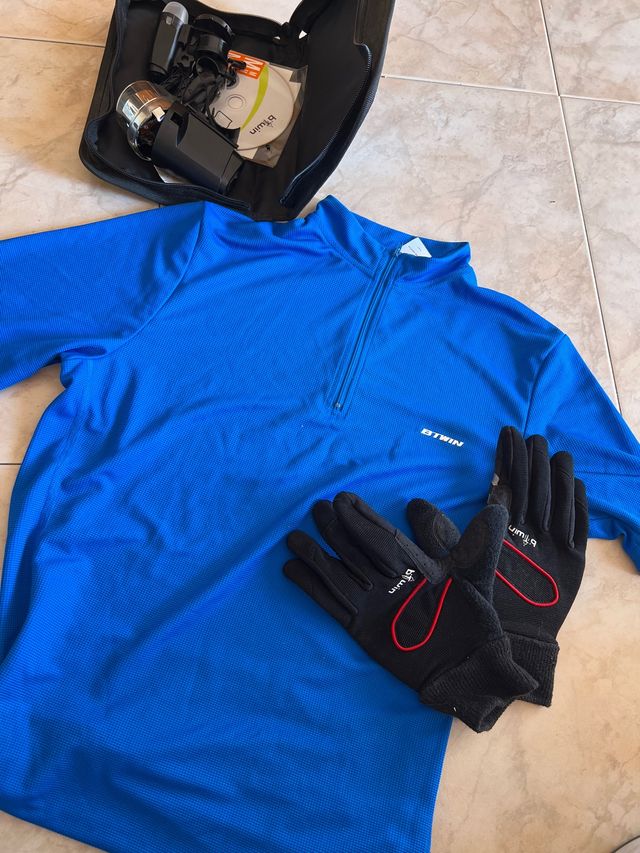 T-shirt, guanti e utensili da ciclismo B'twin