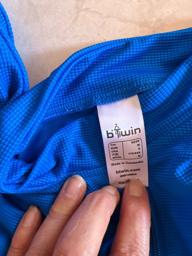 T-shirt, guanti e utensili da ciclismo B'twin