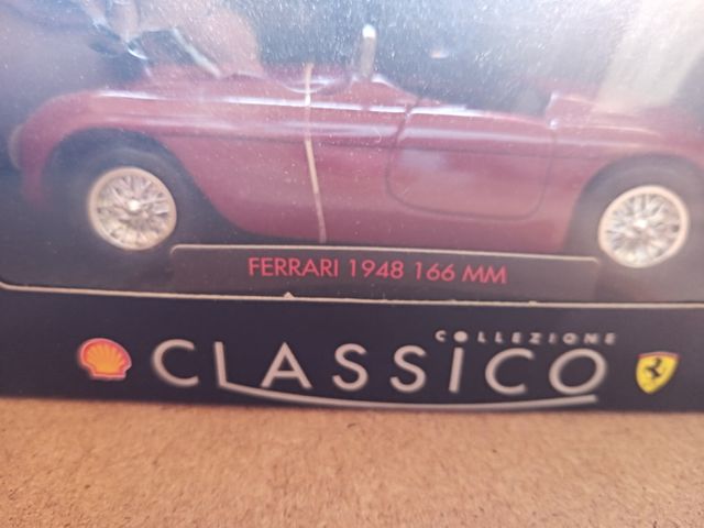 Ferrari 1961 400 y Ferrari 1948 166 M nuevos caja.