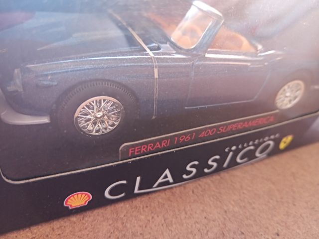 Ferrari 1961 400 y Ferrari 1948 166 M nuevos caja.