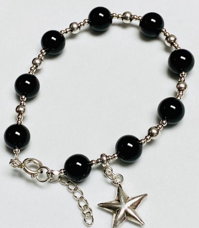 Pulsera de obsidiana y charm en plata de ley 925