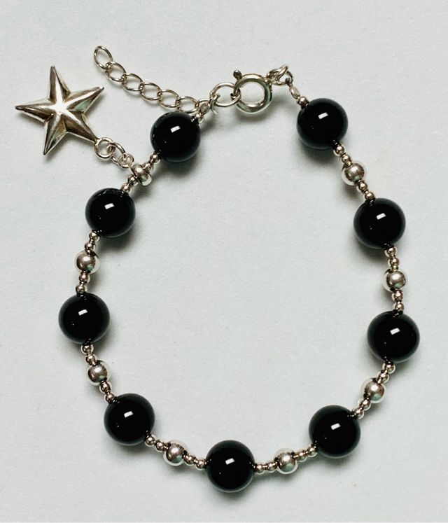 Pulsera de obsidiana y charm en plata de ley 925