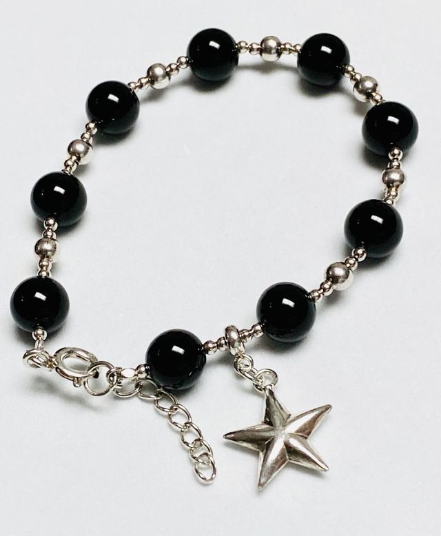 Pulsera de obsidiana y charm en plata de ley 925