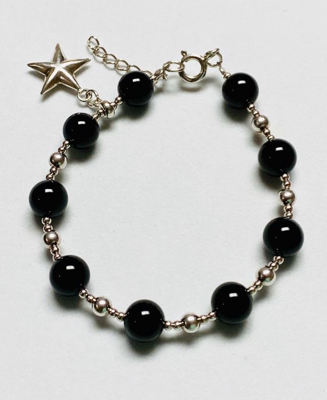 Pulsera de obsidiana y charm en plata de ley 925