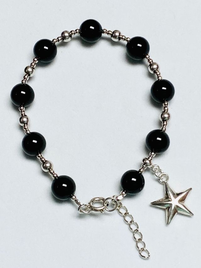 Pulsera de obsidiana y charm en plata de ley 925