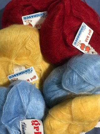 Mohair rosso mattone giallo e azzurro