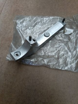 Soporte rueda repuesto vespa