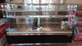 Vitrina pastelería Infrico