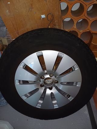 Llantas/Neumáticos 235/65R 17 Mercedes