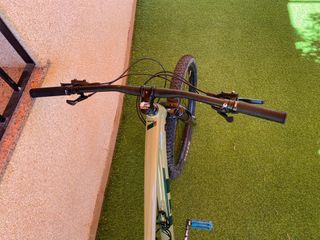 bicicleta MTB hardtrail enduro